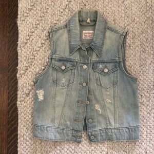 Levi's Destressed Denim Vest in Size Small